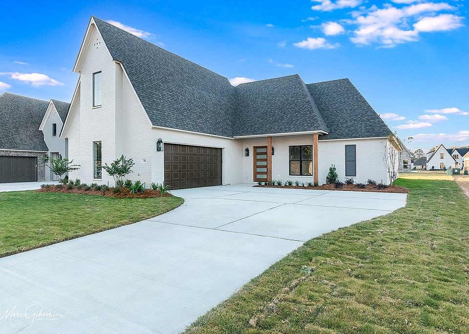 1st image of 48 Turtle Creek Dr