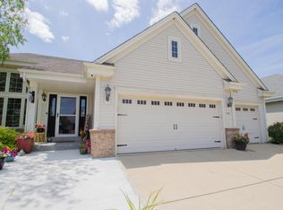 614 Bridlewood Ln, Watertown, WI