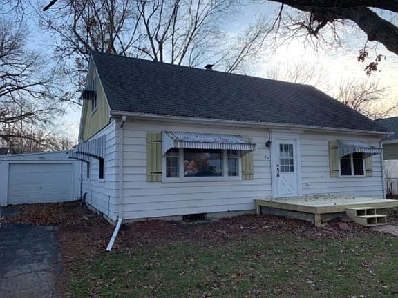 2nd image of 218 E Brentwood St