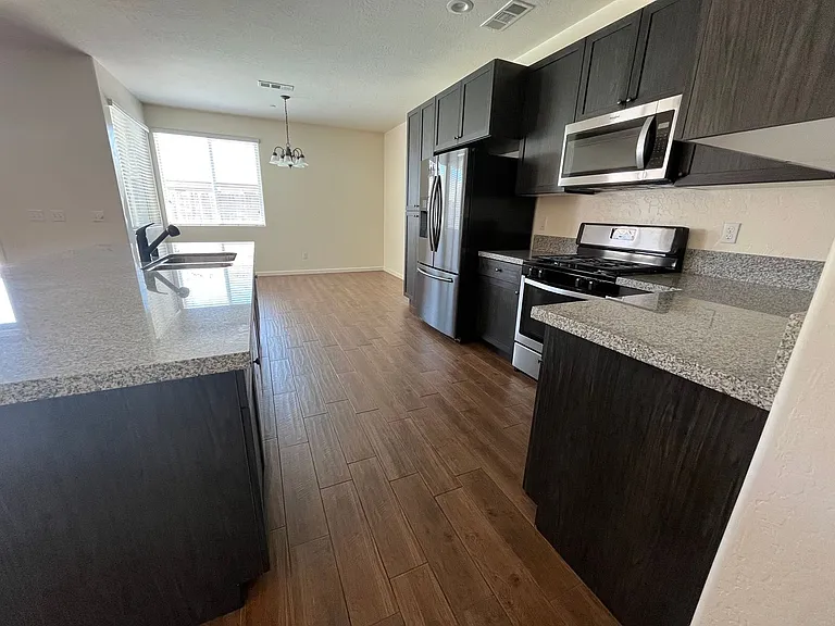 2843 S Michael St — Photo 3