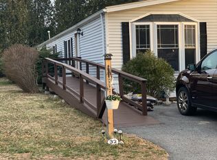 32 Lear Dr, Coventry, RI 02816