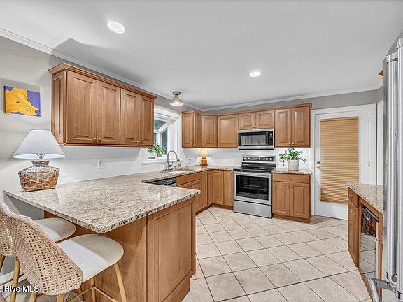 3rd image of 309 Longstreet Drive