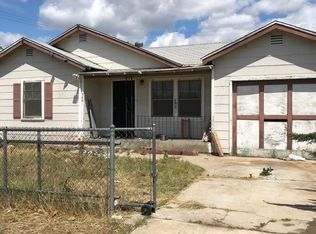 386 N Humboldt Ave, Fresno, CA 93706