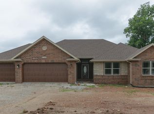 3245 W Smith St, Springfield, MO 65803