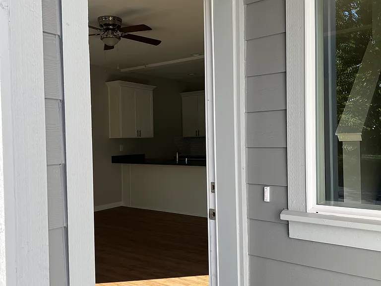 314 Stevens St NE — Photo 25