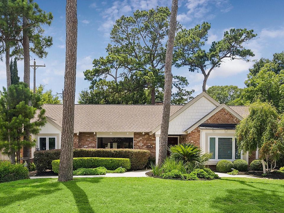 1st image of 4615 Golf Dr
