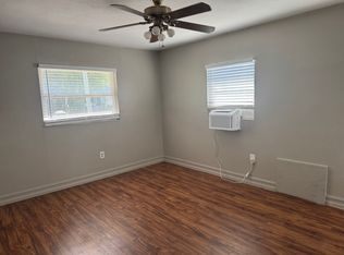 4641 Spahn St, Sarasota, FL 34232