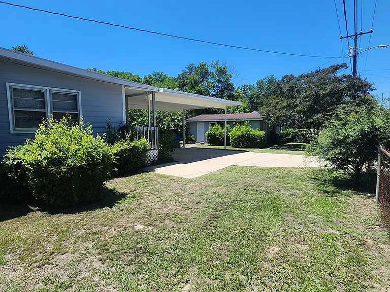 400 Roxie Ave — Photo 7