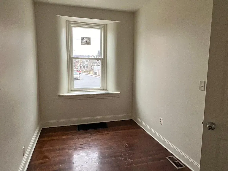 319 W Lincoln Hwy #2 — Photo 7
