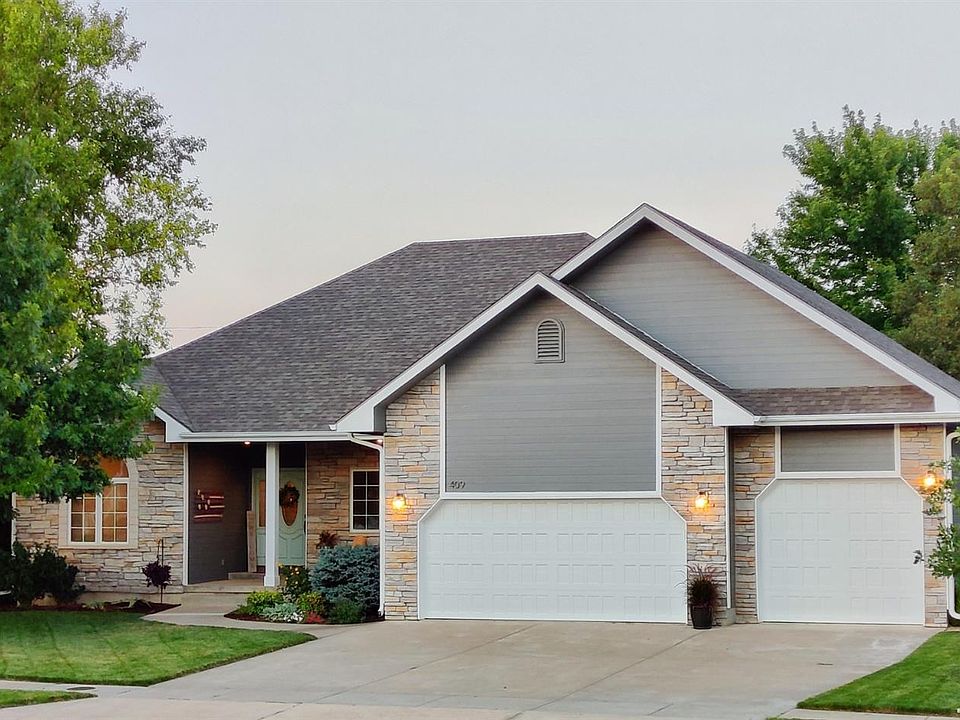 1st image of 409 S Estates Dr