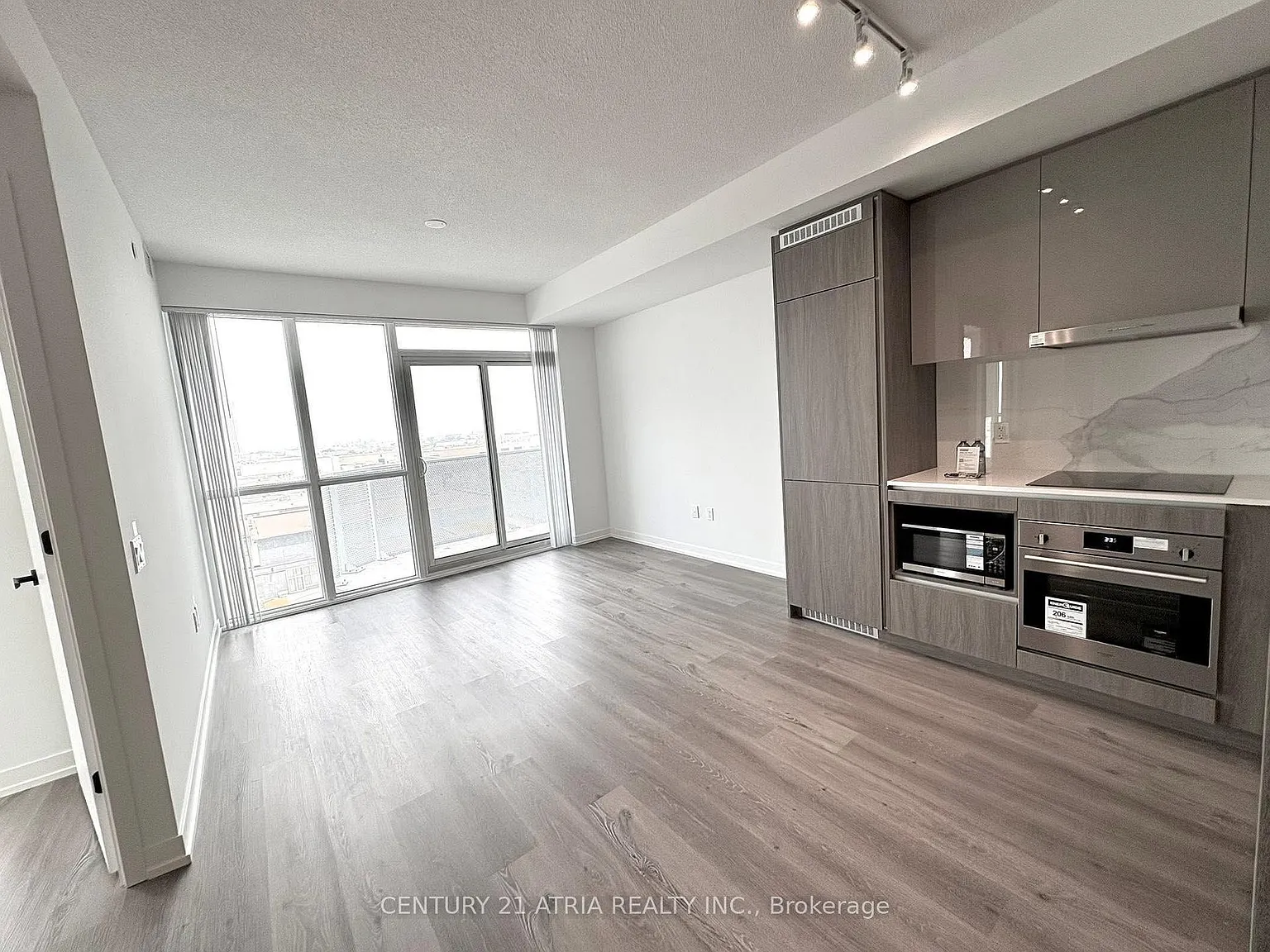 2 bed, $2,600 — Photo 3