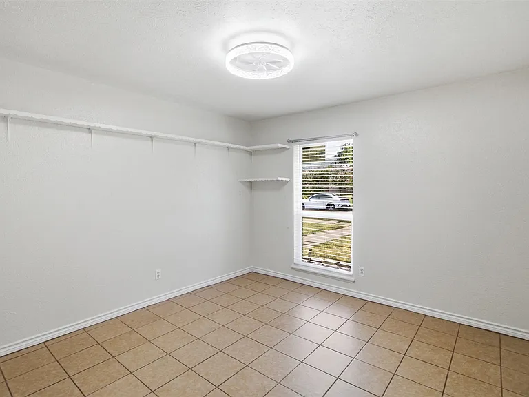 3709 Yaupon Dr — Photo 10