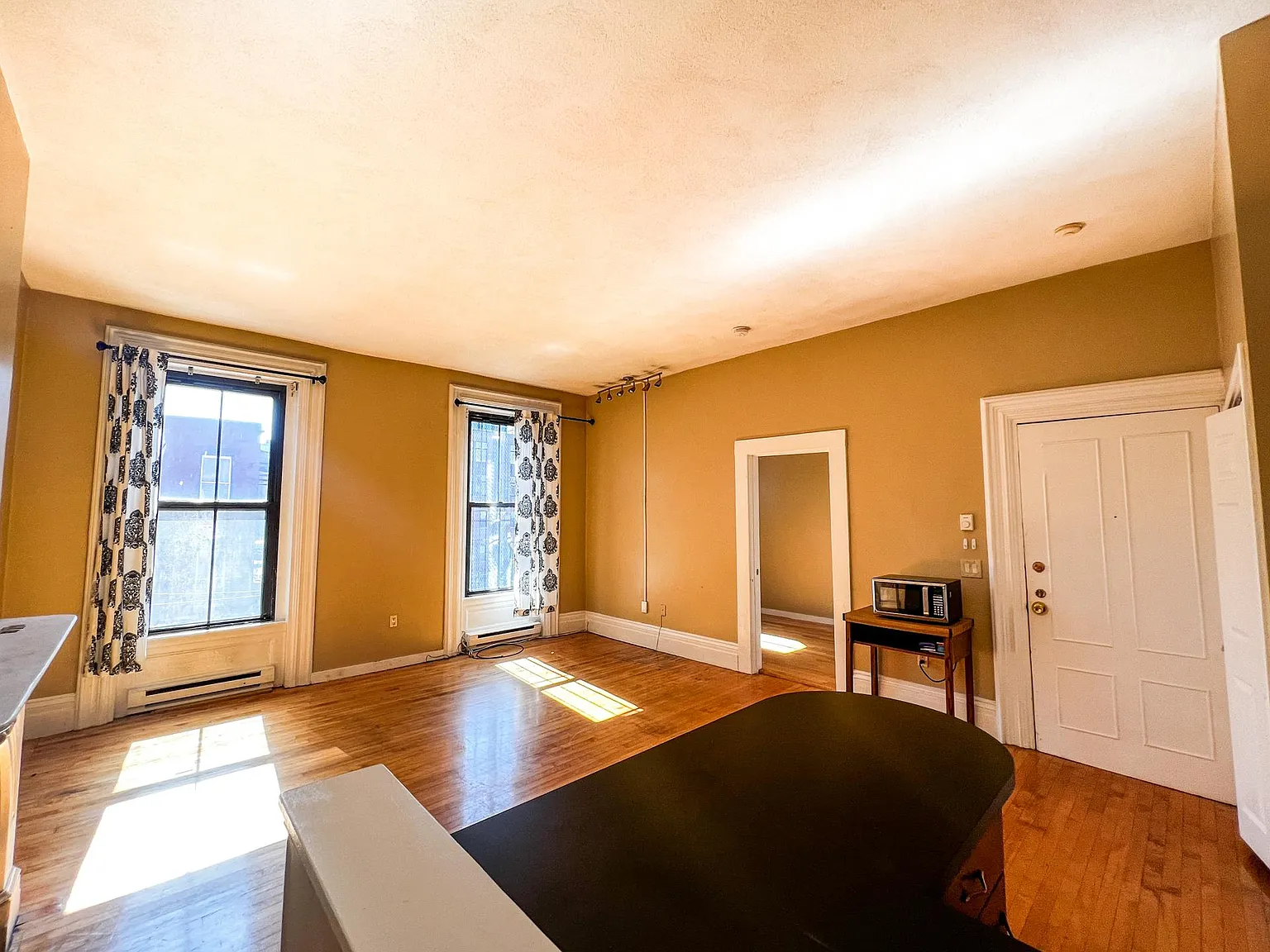 1 bed, 502 sqft, $2,400 — Photo 4