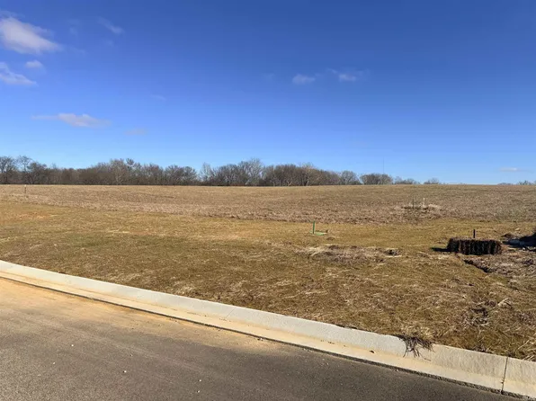 1174 Saddlebrooke Cir, Chandler, IN 47610