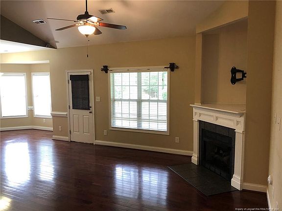 3rd image of 138 Oakmont Dr
