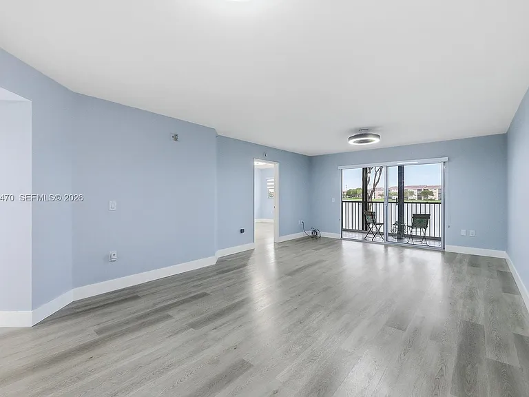 550 SW 138th Ave #206K — Photo 5