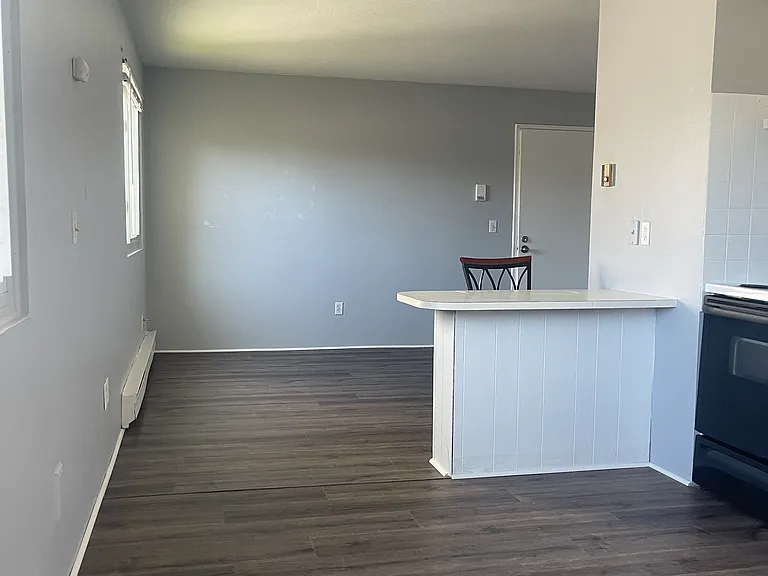 8 New Plainville Rd #1 — Photo 3