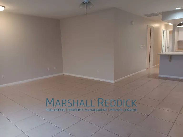 1312 SE 2nd Pl — Photo 3