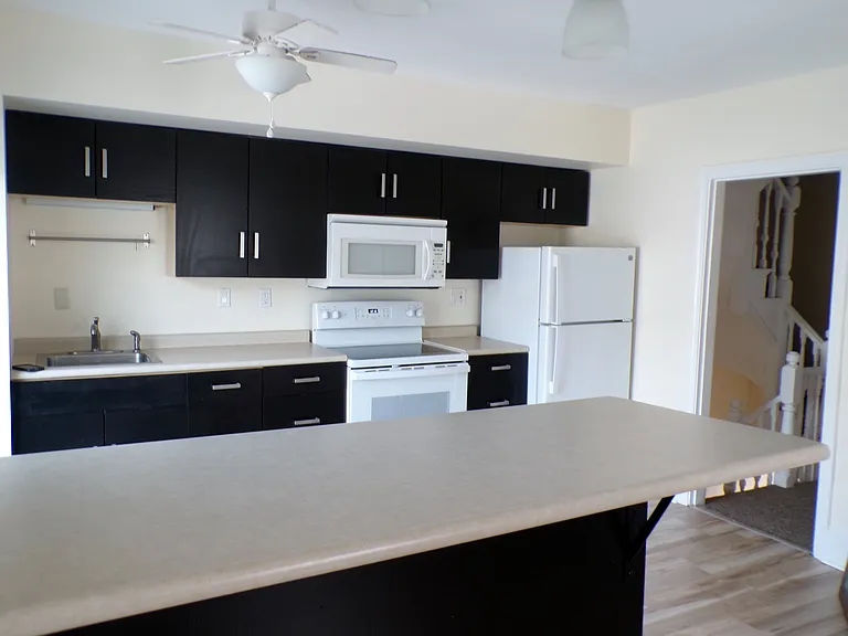 190 Crescent Ave #3 — Photo 5