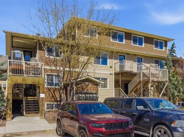 323 S 4th Ave #207, Strathmore, AB T1P 1B5
