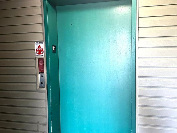 4th image of 632 Condo Club Dr Unit 209