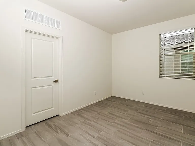 13146 N Grayson Dr — Photo 11