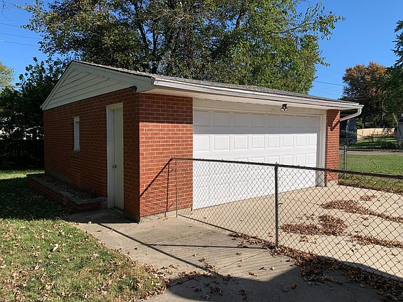 2nd image of 2413 Danube Ct