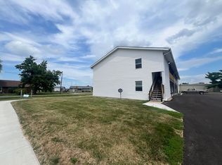 335 E North St #CC72A3EE1, Warrensburg, IL 62573