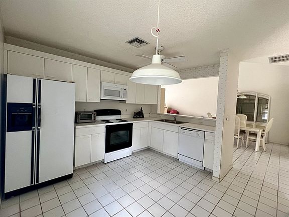 5th image of 1212 NW 51st Way