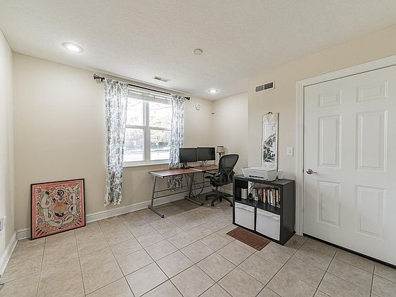 4th image of 1848 Northwest Blvd
