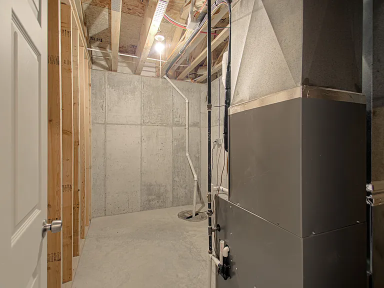 701 N 2nd St — Photo 18