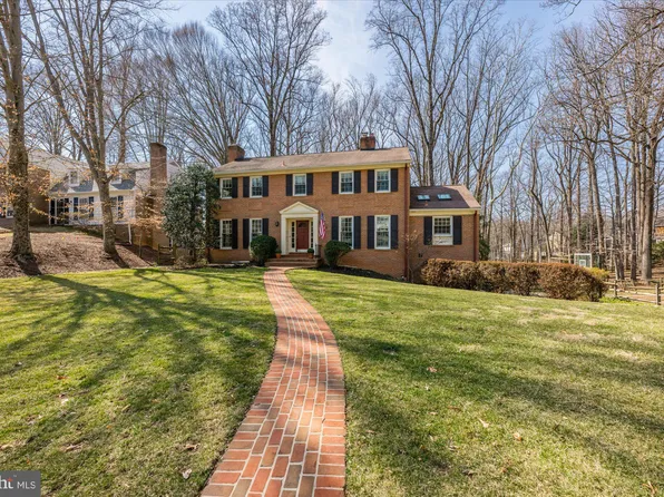 7316 Masters Dr, Potomac, MD 20854