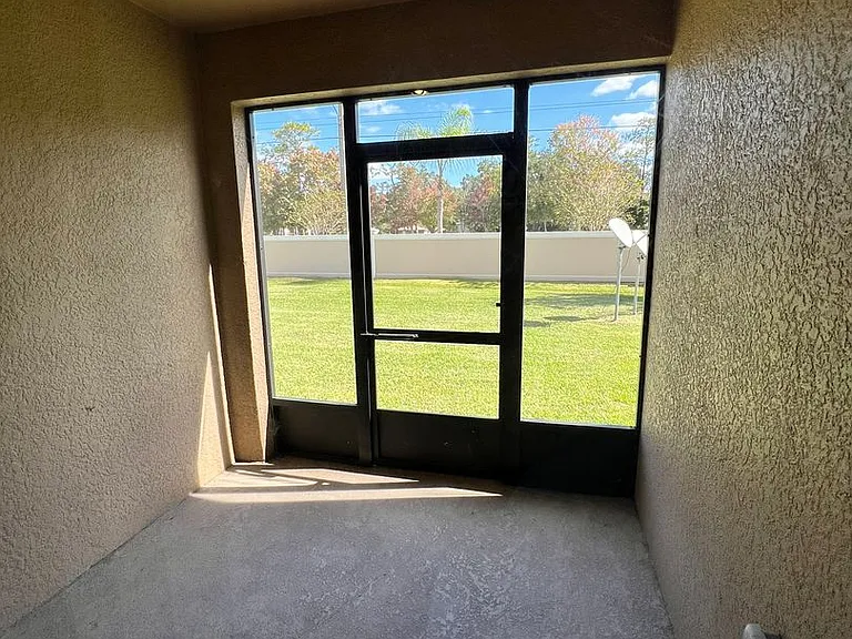 2202 Seven Oaks Dr — Photo 28