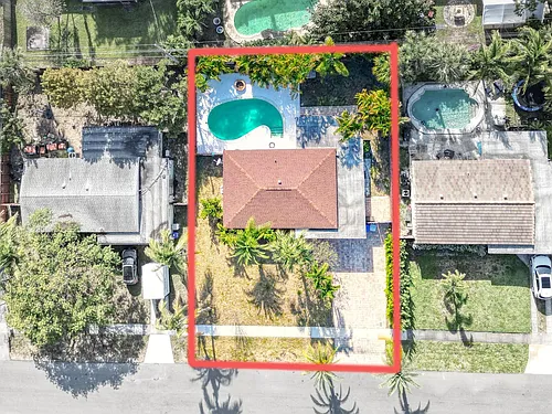 1101 SW 1st Ave Photo 1
