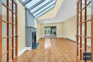 Rented by Bond New York