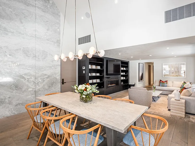 131 W Bleeker St — Photo 13