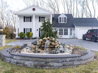 30 Dumond Pl, Coram, NY 11727