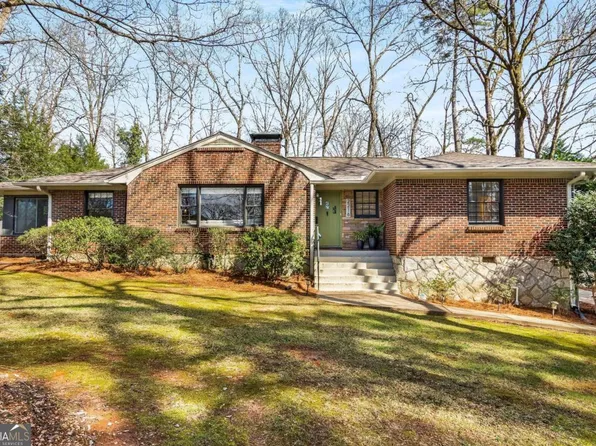 2216 Azalea Cir, Decatur, GA 30033