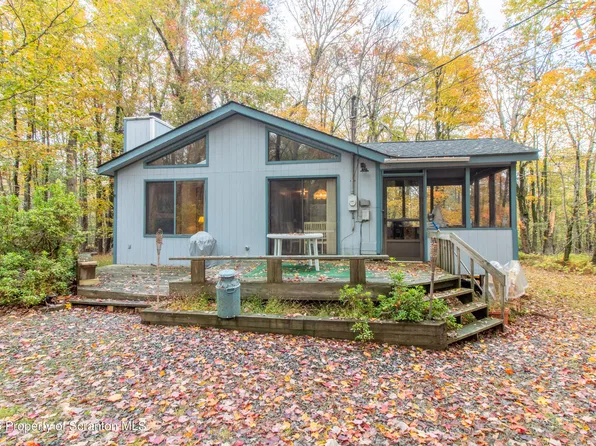 80 Mildred Dr, Gouldsboro, PA 18424