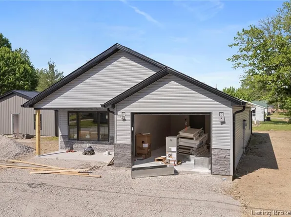 1116 Mann Avenue, Austin, IN 47102