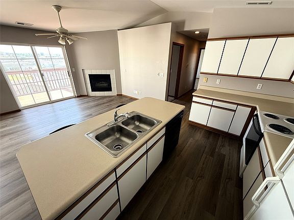 4th image of 5575 Kacena Ave Unit 5
