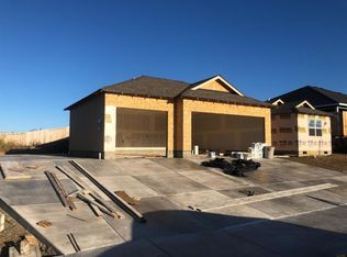 1008 Stonewater Dr, Eagle Pt, OR 97524