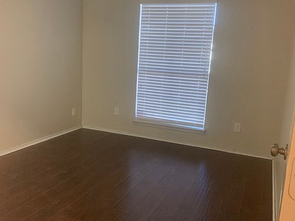 5th image of 920 Kory Dr