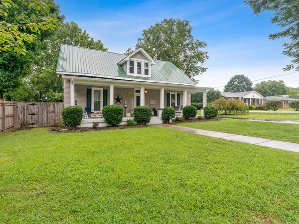 610 E Main St, Watertown, TN 37184