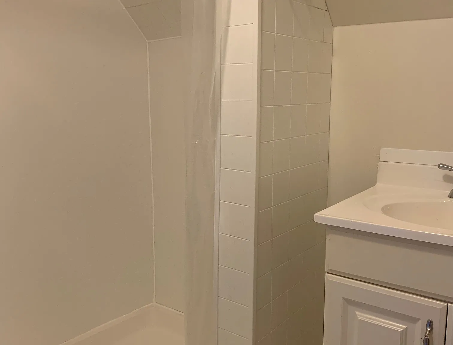 2 bed, 870 sqft, $1,750 — Photo 3