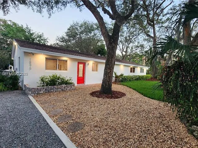 16575 Old Cutler Rd — Photo 1