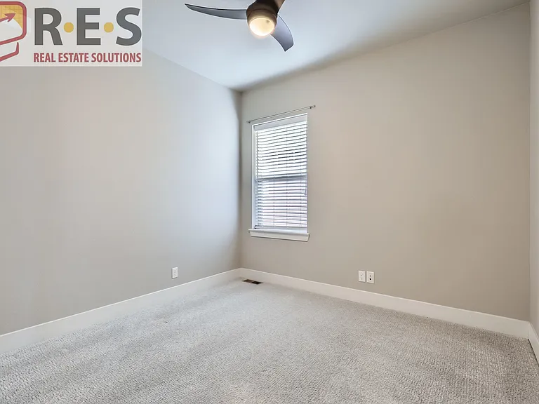5544 Wabash St — Photo 17