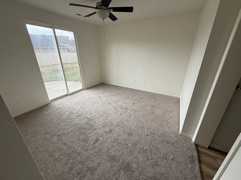 21 N Country Bend Rd — Photo 17