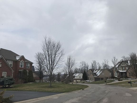 5th image of 1065 Westchester Way