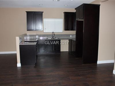 305 N Crestline Dr, Las Vegas, NV, 89107